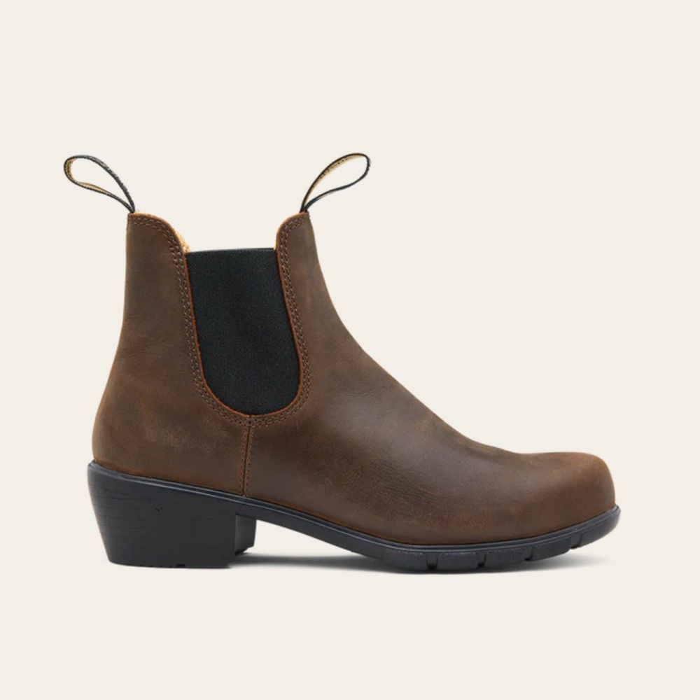 Blundstone women’s series #1673 heel